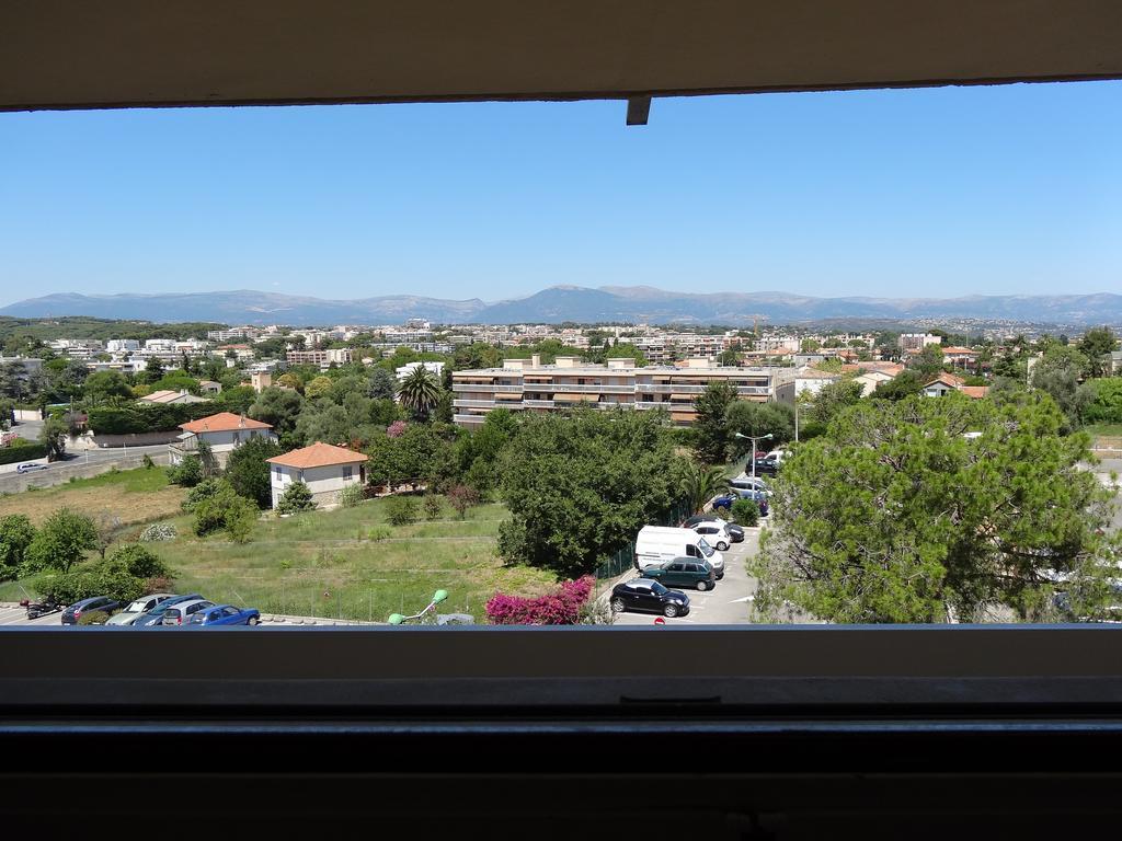 2 Bedroom Modern Apartment In Antibes With Sea View Rum bild