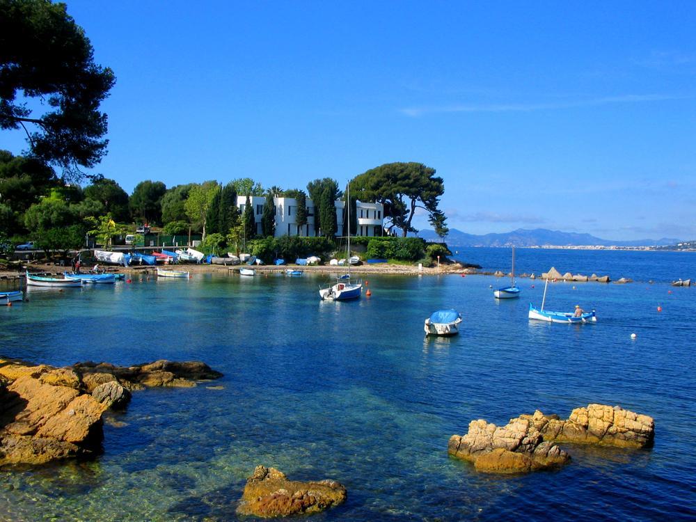 2 Bedroom Modern Apartment In Antibes With Sea View Exteriör bild