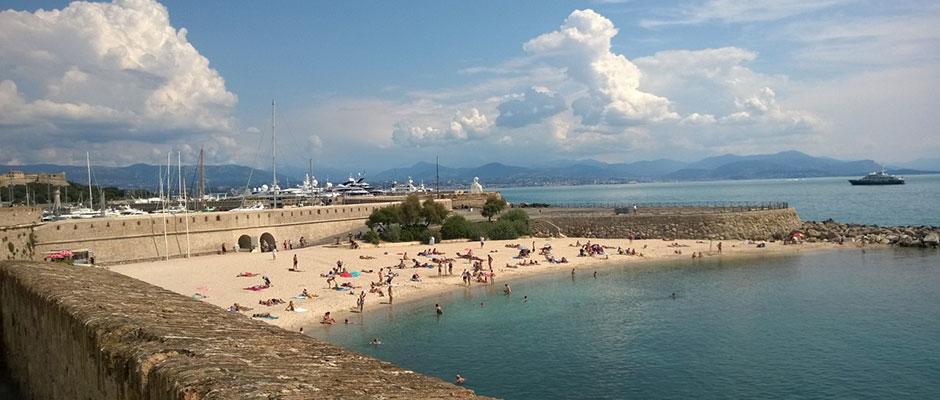 2 Bedroom Modern Apartment In Antibes With Sea View Exteriör bild